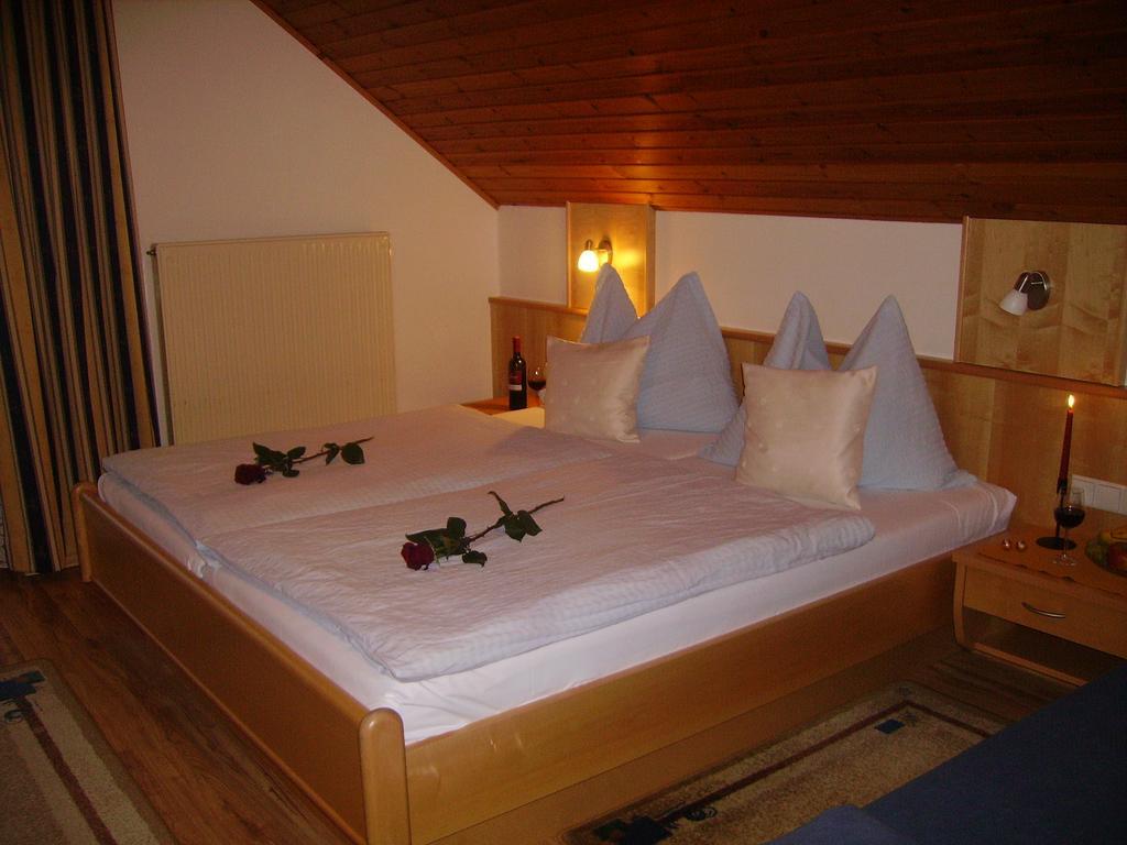 Gaestehaus Essl Mariapfarr Luaran gambar