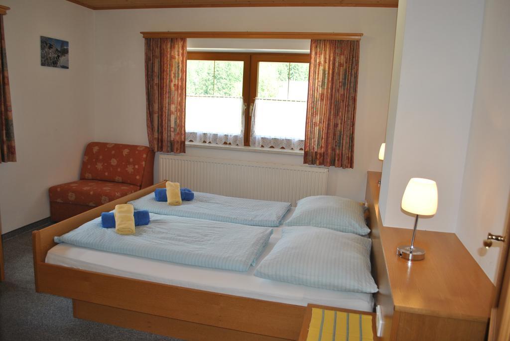 Gaestehaus Essl Mariapfarr Luaran gambar